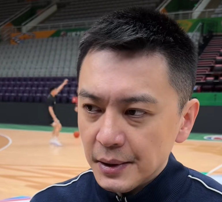 备战青岛！赵继伟开启合练但缺席今晚比赛，杨鸣展望对手给足认可