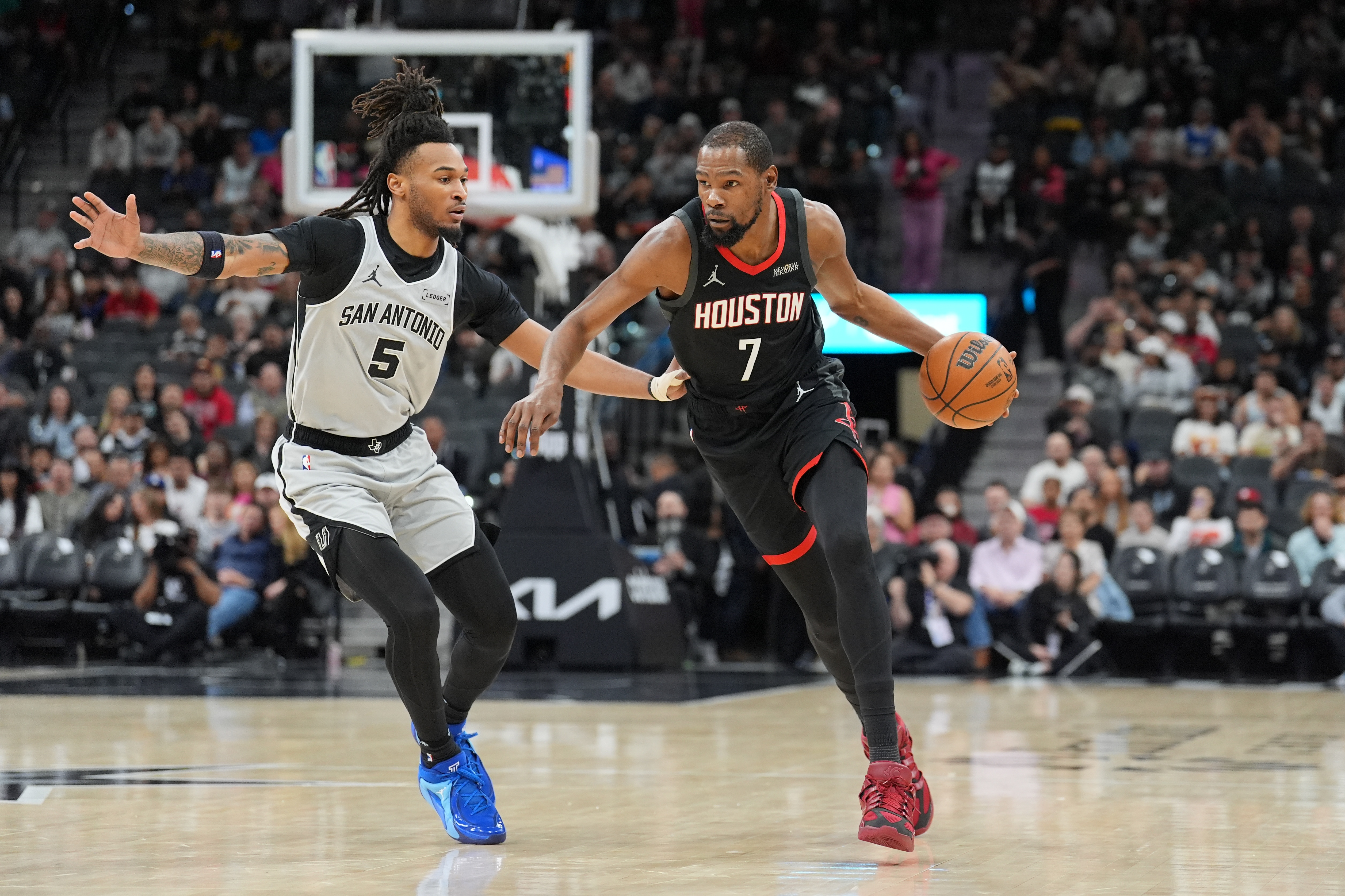 华体会数据中心-放空申京&amp;阿门5米！申谢两个防守黑洞 打火箭包夹KD先赢一半？