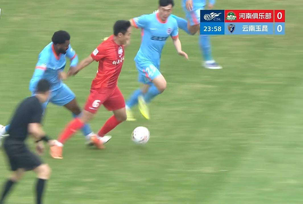 华体会官方入口-河南锋无力隐现?5次得分机会浪费4次,姆布拉中超首球仍差强人意