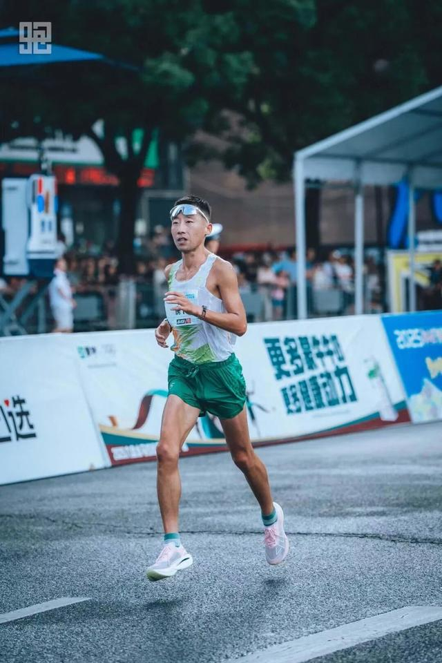 华体会数据中心-房博的213怎样炼成？|跑步|全马|青岛马拉松|训练|高原_新浪体育_新浪新闻